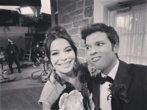 Nathan Kress Instagram - TTFN, family ❤️ can’t wait for you guys to see season 3!!! #icarly