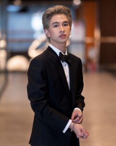 Natouch Siripongthon Instagram - Keep calm and wear a suit 🖤🤵🏼 Suit by @poem_menswear Accessories by @mcldesign