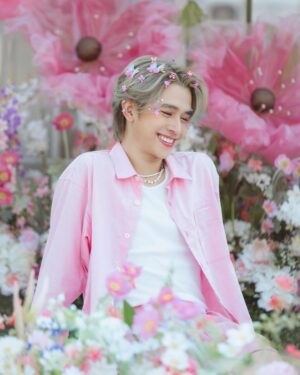 Natouch Siripongthon Instagram - Happy Valentine’s day 🌷💗