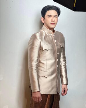 Natthawut Skidjai Instagram - ใส่ชุดแบบนี้แล้วรู้สึกดีแฮะ