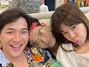 Natthawut Skidjai Instagram - ตีท้ายครัวปาร์ตี้ปีใหม่!!!……..ไม่สนุกเท่าไหร่ เบื่อๆ #กลับบ้านยังไงฟระ…จำไม่ได้