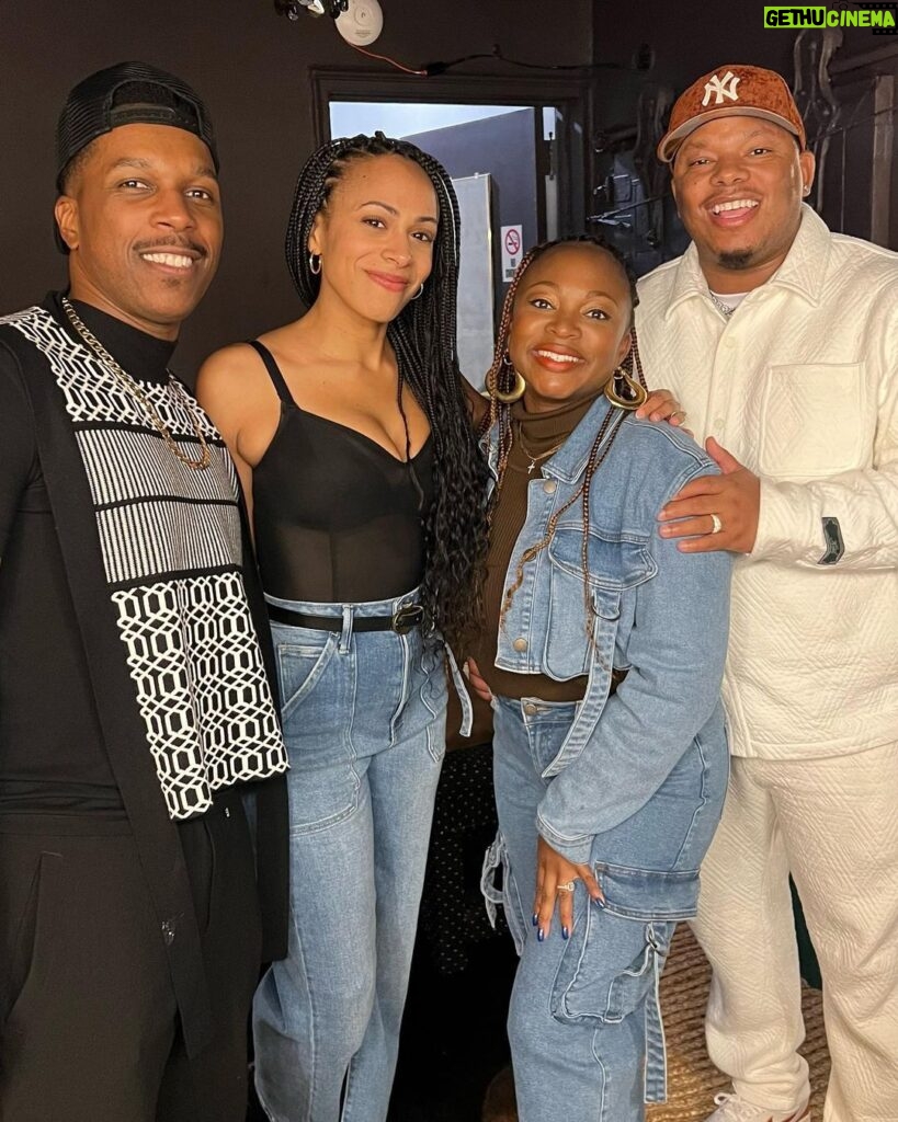 Naturi Naughton Instagram - Oh how I love the theater!Hubby& I had so much fun seeing @purliebway 🙌🏾it was Amazing & surprisingly Hilarious! I laughed, I cried, I left inspired! And it was so good seeing my people @leslieodomjr @vanessabellcalloway @karaakter light up the stage! 🔥 Beautiful cast, beautiful story & beautiful directing by @iamkennyleon GO SEE #PURLIEVictorious y’all! #Broadway #OurStories 💜 New York, New York