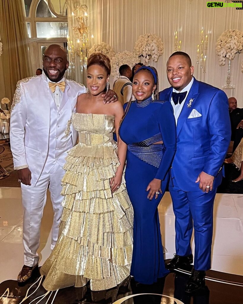 Naturi Naughton Instagram - New Year’s Eve Weddings are LIT!!🔥🔥 It was amazing to celebrate the marriage of @ccroberson_creates & @omarjdorsey ❤️ It was a family reunion! Love y’all and @twolewis_ & I happily welcome you to the #MarriedClub 😍 #YallGotThis #TheDorseys #BlackLove #2024 🔥🔥 Los Angeles, California