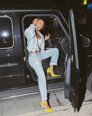 Naya Rivera Instagram - This look got the perfect pop of color thanks to my partnership with @shoedazzle #ad #shoedazzlepartner #paid