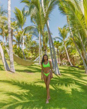 Naya Rivera Instagram - Look and all I see is green