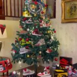 Neeraj Madhav Instagram - Happy Kicks'Mas 👟 🎄 #christmas #sneakertree 📸 @shamil_zyn 🎄@amarnathanil_