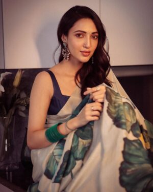 Neha Shetty Instagram - ✨

Styled by @rashmitathapa
Wearing @muksweta @pr_vartika
Jewellery @tantra.brassjewellery
Makeup @makeupbymadhushreeganapathy 
Shot by @puchi.photography