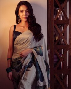 Neha Shetty Instagram - ✨ Styled by @rashmitathapa Wearing @muksweta @pr_vartika Jewellery @tantra.brassjewellery Makeup @makeupbymadhushreeganapathy Shot by @puchi.photography