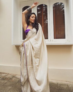 Neha Shetty Instagram - Life lately : Chapter 4

Styled by @rashmitathapa
Wearing @surmaye_
Accessories @tantra.brassjewellery 
Beauty @makeupbymadhushreeganapathy
Shot by @the_pixel_farmer