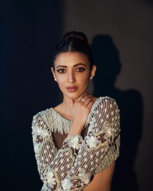 Neha Shetty Instagram - A black and white statement in a colourful world. 🖤🤍

Styled by @rashmitathapa
Styling team @tedhimedhi 
Shot by @akshay.rao.visuals
Wearing @riantasofficial via @vblitzcommunications
Jewellery @kalon_artjewellery 
Hand accessories @houseofqc 
Makeup @kiranmakeup
Hair @crafted_hair_by_her