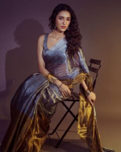 Neha Shetty Instagram - 🩶💫 Styled by @rashmitathapa Wearing @hutsandlooms Jewellery @abhilasha_pret_jewelry Makeup @makeupbymadhushreeganapathy Shot by @puchi.photography Styling team @tedhimedhi