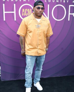 Nelly Instagram - Tonight… @acmawards check ya Derrty out!!!! Get ya @drinkmoshine ready, we celebrating one of Country Music’s favorite nights!!! #DerrtyYear #MoShine