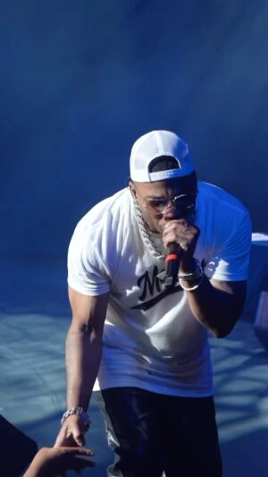 Nelly Instagram - Thankful….!!!! #DerrtyYear
