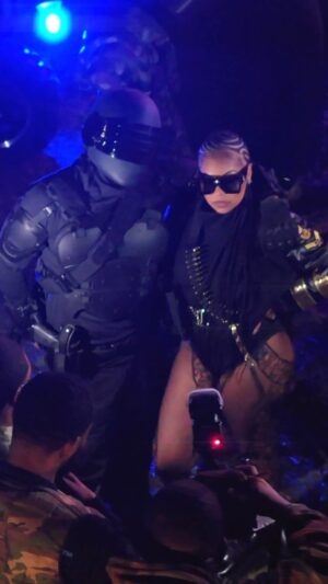Nelly Instagram - Truly thankful for all the love and bday wishes from everyone that showed up for my Halloween/Bday celebrations..!!🙏🏽 .. 💙💙💙 @drinkmoshine