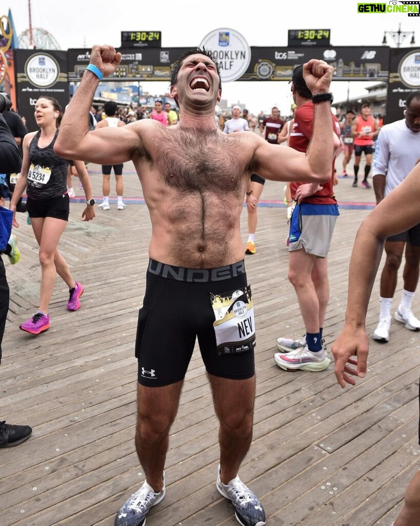 Nev Schulman Instagram - That finish line feeling 🏁