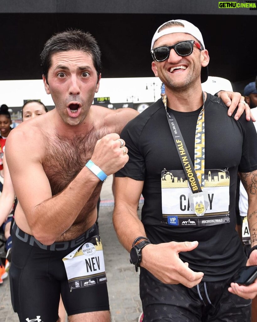 Nev Schulman Instagram - That finish line feeling 🏁