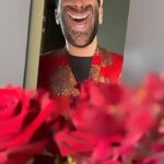 Nev Schulman Instagram - Finding love on the internet is tough, but getting a ride doesn’t have to be. Whether you’re going on a first date, or getting back from vacation, give yourself one less thing to worry about with Uber Reserve. #airportdad #uberreservepartner #catfish