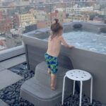 Nev Schulman Instagram - our new fav place to chill. Get 10% off with code NEV10 @freeflowspas #bettertogether #freeflowspas #hottubs