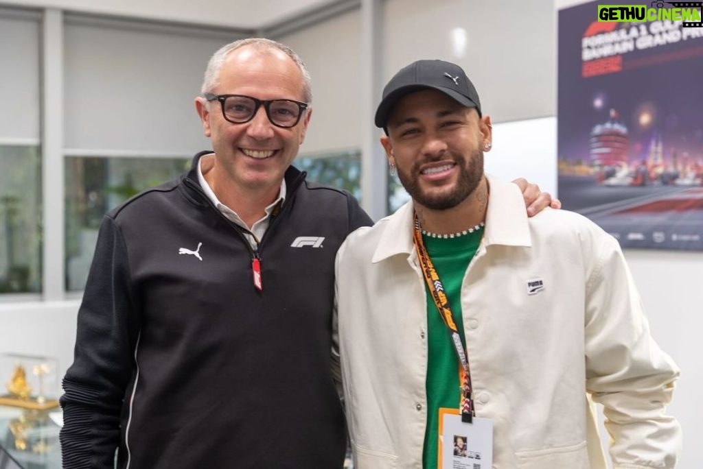 Neymar Jr Instagram - Nice day in BAHRAIN 🇧🇭 Bahrain International Circuit