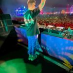 Nicky Romero Instagram - The first time I played my remix for @beberexha ‘Heart Wants What It Wants’ on EDC Mexico - OUT NOW! ❤️