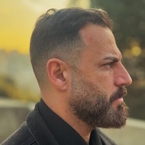 Nicolas Mouawad Instagram - #still •

#nicolasmouawad #beirut #lebanon #cairo #egypt #actor #acting
#نيقولا_معوض #بيروت #لبنان #القاهرة #مصر