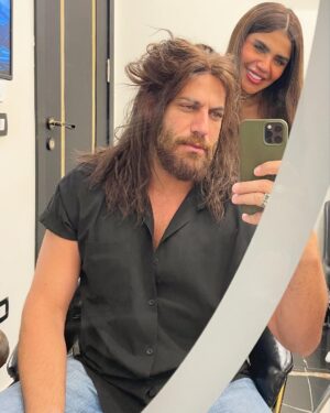 Nicolas Mouawad Instagram - Living on changing moods and changing #looks 😎
Thank you so much @emanyousry ya 7elwa 💛 
Time to change that name though @hair_for_her22 🙄

#nicolasmouawad #beirut #lebanon #cairo #egypt #actor #acting
#نيقولا_معوض #بيروت #لبنان #القاهرة #مصر