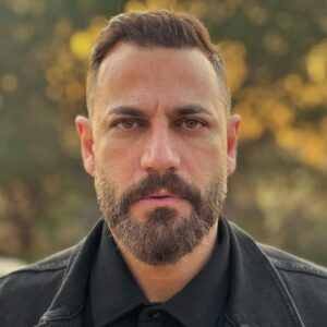 Nicolas Mouawad Instagram - #still •

#nicolasmouawad #beirut #lebanon #cairo #egypt #actor #acting
#نيقولا_معوض #بيروت #لبنان #القاهرة #مصر