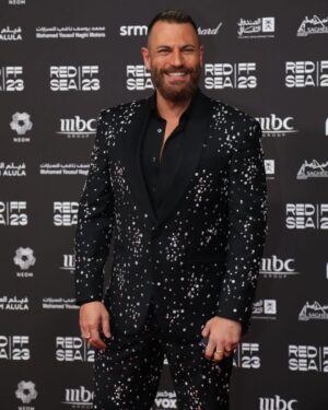 Nicolas Mouawad Instagram - RED SEA FILM FESTIVAL opening night.
THANK YOU FOR ALL THE LOVE 💛
suit by @georgeshobeika 🌟 

Thanks to Maha & Mohamed Ali @alsagheersalons .

📸 @ahmedraafat4 

#nicolasmouawad #beirut #lebanon #cairo #egypt #actor #acting
#نيقولا_معوض #بيروت #لبنان #القاهرة #مصر