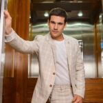 Nicolas Prattes Instagram - Turminha! Tudo bem? Já votaram No Melhores Do Ano? Vocês Podem votar quantas vezes quiserem ❤️ Link tá na BIO 🌟
