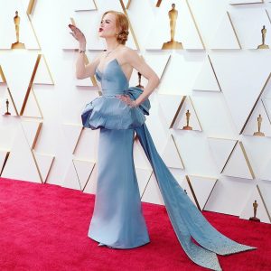 Nicole Kidman Instagram - Grateful to be here tonight 🥰✨ #Oscars 

#BeingTheRicardos @GiorgioArmani #GiorgioArmaniPrive @Omega @HarryWinston
