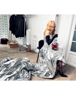 Nicole Kidman Instagram - Backstage 🖤 #Balenciaga