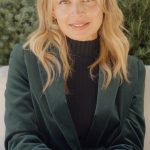 Nicole Richie Instagram - You know I love supporting small businesses on @Etsy. This year I’m creating a gift guide on Etsy for everyone on your list (including your pets obviously). Comment below with your favorite Etsy shop and they might be included in my gift guide launching on October 20. I can’t wait to see your suggestions!