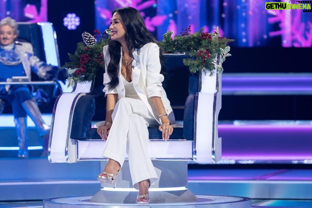 Nicole Scherzinger Instagram - So excited to be on Michael McIntyre’s The Wheel at 6.50pm GMT on BBC One Christmas Day! Tune in to watch us play for our favorite charity! Giving is the reason for the season 🥰❤