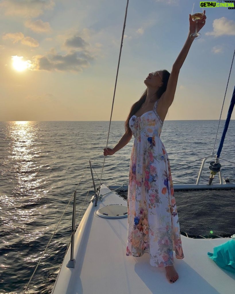 Nicole Scherzinger Instagram - From Sunset Blvd. to sunset at sea… sweet surrender 🙏🏽