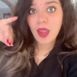 Nidhi Jha Instagram - Baby @yashkumarr12 ye sach hai kya😏😷 #nemonikkuforever🧿❤️
