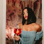 Nikki Garcia Instagram - 2 hours away from an all NEW #barmageddon only on @usanetwork 💋🍻🤠 And hope you are feeling festive bc TONIGHT is back 2 back episodes of Barmageddon!! In case you missed Barmageddon’s Holiday Bartacular 🎅🏻🎄🥃 You’ll get to see it tonight on USA!