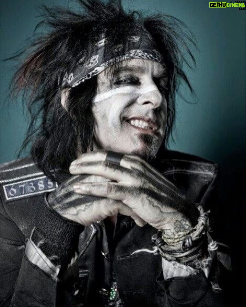 Nikki Sixx Instagram - I remember knocking out these fotos right before I walked to the stage probably 12-15 years ago. It was for a feature but I’ll be damned if I can remember what magazine..credit to the photographer @paulmobleystudio @motleycrue