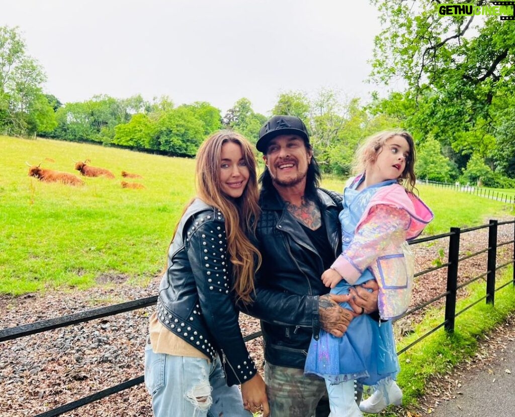 Nikki Sixx Instagram - Happy birthday to my lovely wife and life partner @how2girl . What an amazing mom and best friend we get to be with in life. I told Ruby today that if mom had not been born we wouldn’t have such an amazing life. I love you. AND THE ADVENTURE CONTINUES. ♥️ 🎂
