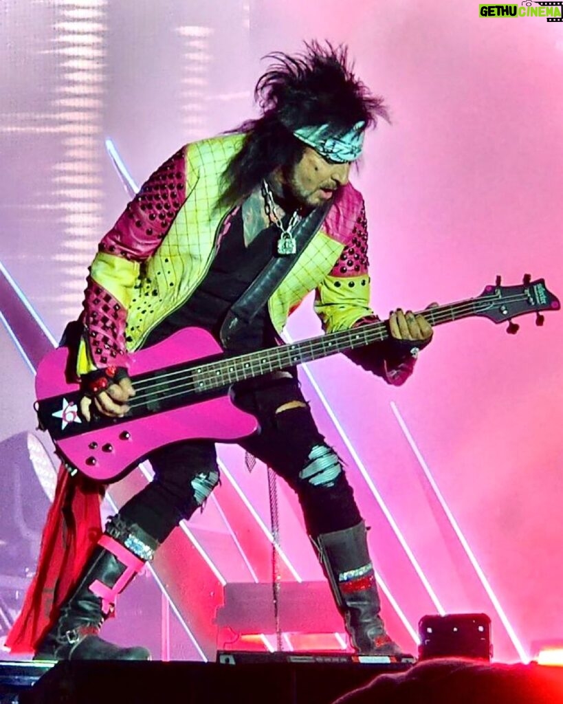 Nikki Sixx Instagram - That’s a wrap.We’re heading #HomeSweetHome. Thank you everybody that came out to the shows- We will be back- @motleycrue El Paso, Texas