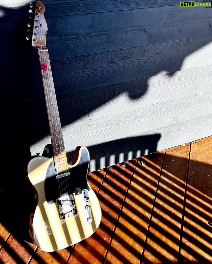 Nikki Sixx Instagram - Morning coffee with my @nelsonguitarwerks custom telecaster…… ☕️ 🏔️ 🎶 A lot of times I just play a simple chord progression like (Don’t go away mad ) and let lyrics flow out. Don’t worry about the rhymes. Actually quite relaxing when you don’t force it. Isn’t that just like life? Love this guitar. Jackson, Wyoming