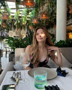 Nilsu Berfin Aktaş Instagram - Yaz gelmiş ☀️