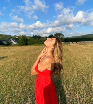 Nilsu Berfin Aktaş Instagram - Bi sürü foto attım 🌼