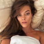 Nina Agdal Instagram – Does anyone know know how to actually beat jetlag cus if the answer is yes please let me know in comments 😴