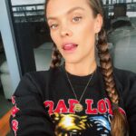 Nina Agdal Instagram - The sleeping with braids hair hack is so underrated 🧜‍♀️