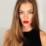 Nina Agdal Instagram - I put on a red lip and had a dirty martini 💯💋