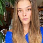 Nina Agdal Instagram - Happy Hour Zoom makeup lewk 🍊💙🍹 best part is you don’t even have to wear pants.