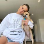 Nina Agdal Instagram - Happy to be involved with @dkny and @namicommunicate for their newest campaign leading the conversation on an issue so close to my own heart, mental health. You never know how much an act of compassion can mean to someone who’s going through the thick of it, and this sweater on World Mental Health Day is a great reminder of that❤️ #IFEELDKNY #ad