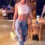Ninel Conde Instagram - AGRADECIDA Con la vida por poder disfrutar estos momentos, por la buena comida y por ustedes, mis amores 💋. Siempre disfruten los pequeños momentos, especialmente en esta temporada. #NinelConde #MiamiLife #Happylife #Trend #Viral #MiamiNights