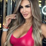 Ninel Conde Instagram - Mis bombones 💋 inviertan en su cabello 󰡆. Es la 👑 que nunca te quitas. Hair by @armandeusbrickell @eguzmann @bellamihair #NinelConde #hair #hairstylist #miamistyle #trend #sundayvibes