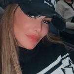 Ninel Conde Instagram - Mis BOMBONES 🤎 así fue mi regreso de Nueva York, nunca puedo viajar más ligera por más que trato😅🤣 ¿Ustedes son igual que la bombon asesino al momento de viajar? Díganme que no soy la única, los leo 👀 . . . #ninelconde #travel #viaje #newyork #nyc